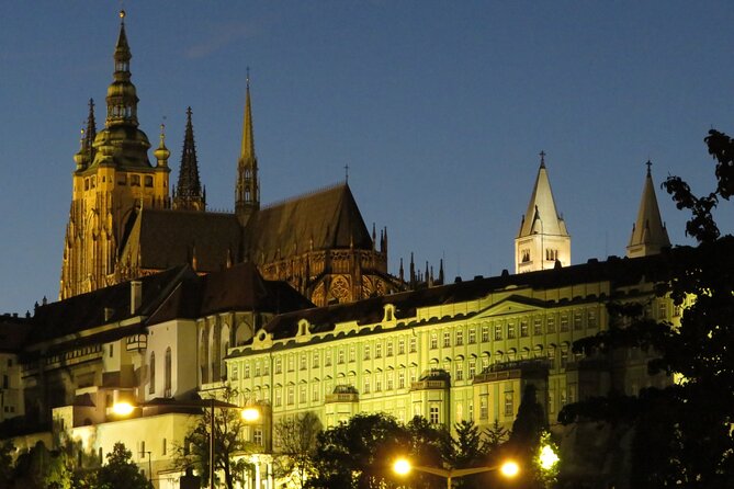 Prague Literary & Historical Tours - Comprehensive Route - Finishing in Stare Město: Old Town’s Winding Cobbles