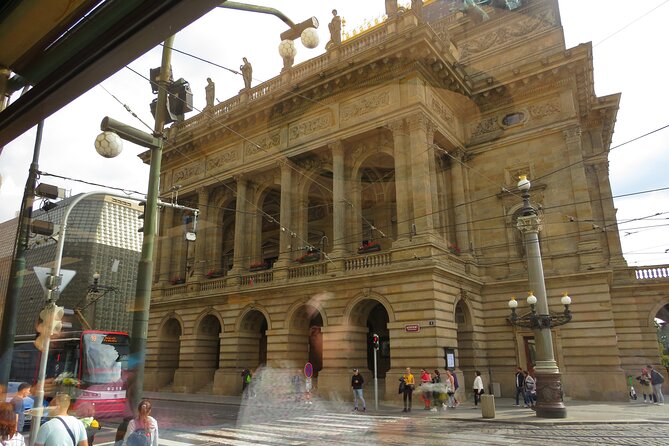 Prague Literary & Historical Tours - Literature Route - Why Fergus’s Style Makes This Tour Work