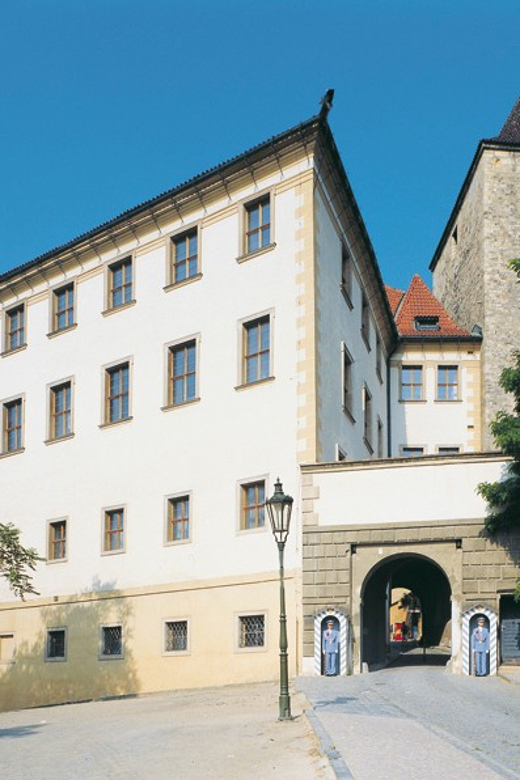 Prague: Lobkowicz Palace Ticket & Audio Guide - The standouts: Brueghel, Canaletto, and Velázquez