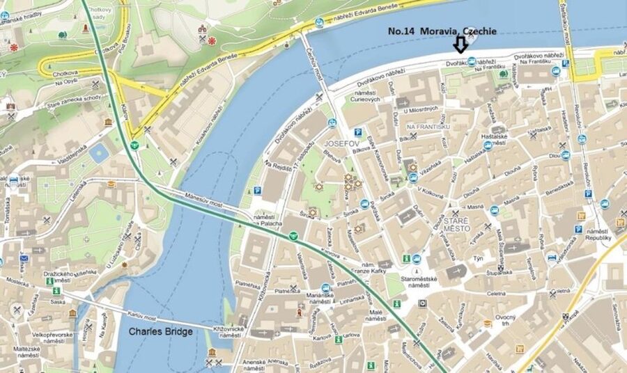 Prague: Lunch Cruise on Vltava River with open Buffet - Getting to Lodě Bevents and finding pier 14