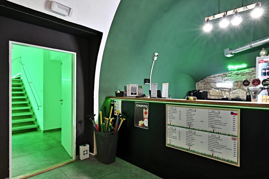 Prague: Mazemania Miniature Golf Experience - A Quick Word on Staff Help and Languages
