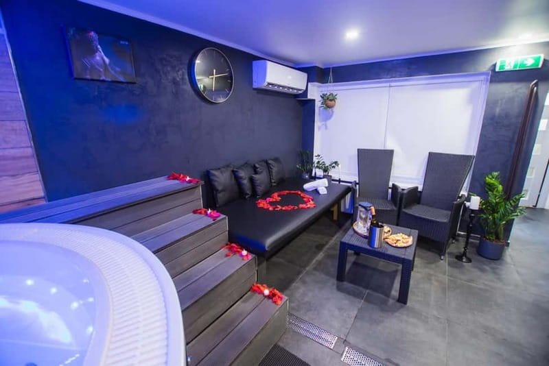 Prague: Modern Private Spa with Jacuzzi and/or Sauna - Why this private spa works better than a public one in Prague