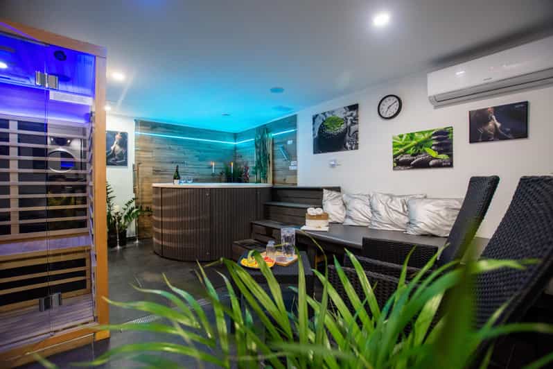 Prague: Modern Private Spa with Jacuzzi and/or Sauna - Timing tips so your evening stays smooth