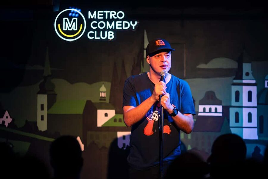 Prague: Monday Stand-Up Comedy in English - The Bar and Lounge After the Show: Why the Hanging Part Matters