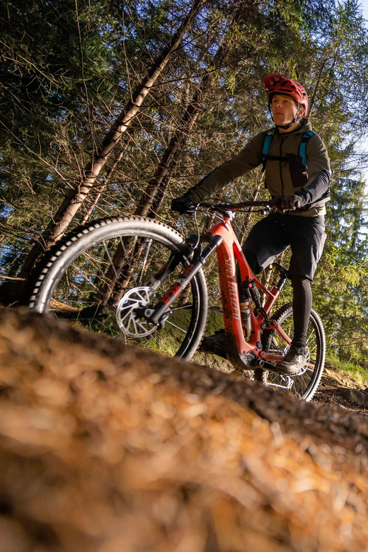 Prague Mountain Biking: Blast Through The Best Singletracks - The ride style: climbs that pay you back, descents that feel fast
