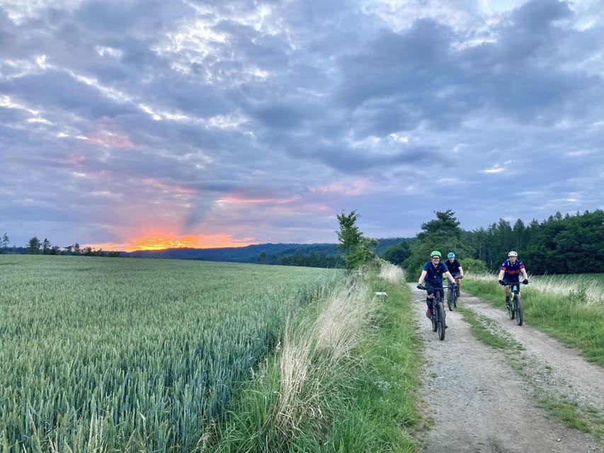 Prague Mountain Biking: Blast Through The Best Singletracks - Dobřichovice: the local break after the dust settles