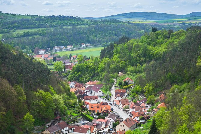 Prague-Munich One-Way Sightseeing Day Tour - Prague to Munich by private van, with real sightseeing built in