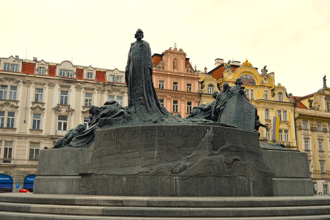 Prague: National Museum Ticket & Online Audioguide City Tour - Meeting point and lines: what can trip you up
