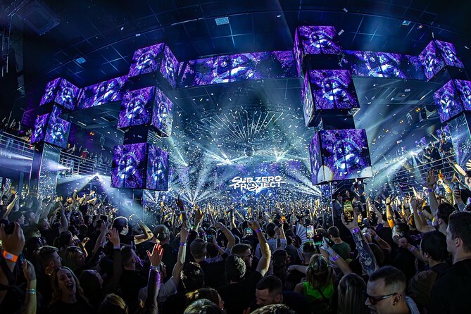 Prague New Year's VIP Boat Party Plus EPIC Club - Dancing House: The Golden Hours Photo Stop
