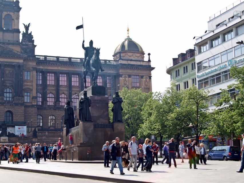 Prague: Old, New, and Jewish Towns Guided Walking Tour - Meeting at the Czech National Bank, and what that means for your time
