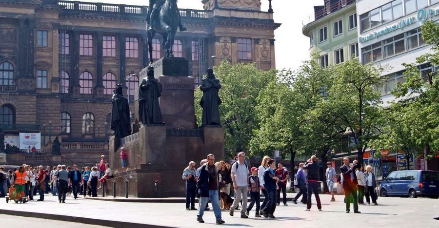 Prague: Old, New, and Jewish Towns Guided Walking Tour - Getting the most from this kind of walking tour