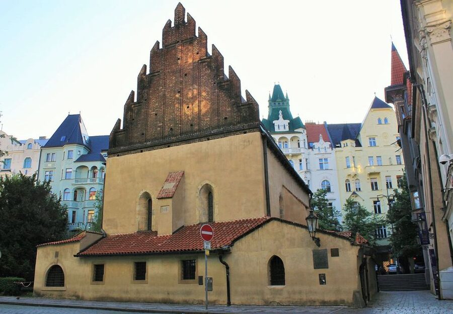 Prague: Old, New, and Jewish Towns Guided Walking Tour - Should you book the Old, New, and Jewish Towns walking tour?