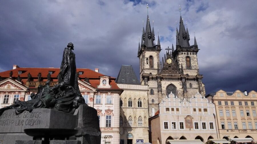 Prague: Old Town and Classical Concert Tour - Tips to make the 3 hours feel smooth