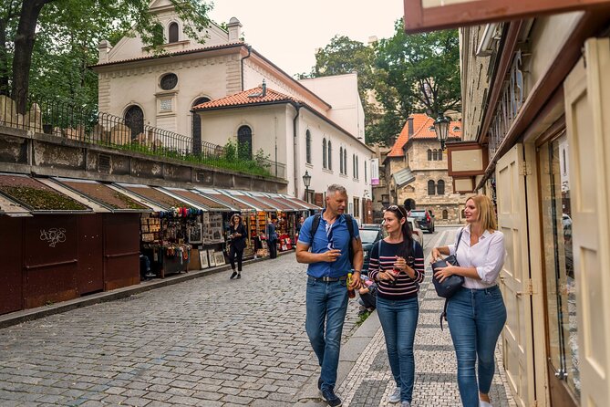 Prague Old Town and Jewish Quarter 90 minutes Guided Tour - Meeting at Get Prague Guide and finding the blue and white umbrella