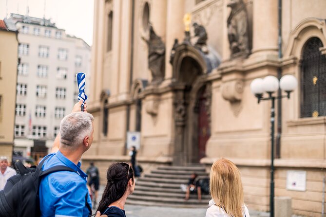 Prague Old Town and Jewish Quarter 90 minutes Guided Tour - Should you book it or skip it?