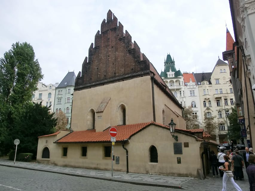 Prague: Old Town and Jewish Quarter Guided Walking Tour - Guides are the real differentiator, and the style shows