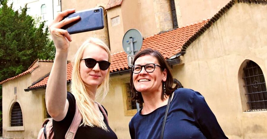 Prague: Old Town and Jewish Quarter Tour - The Old Jewish Cemetery and the largest synagogue in Europe, where the scale hits