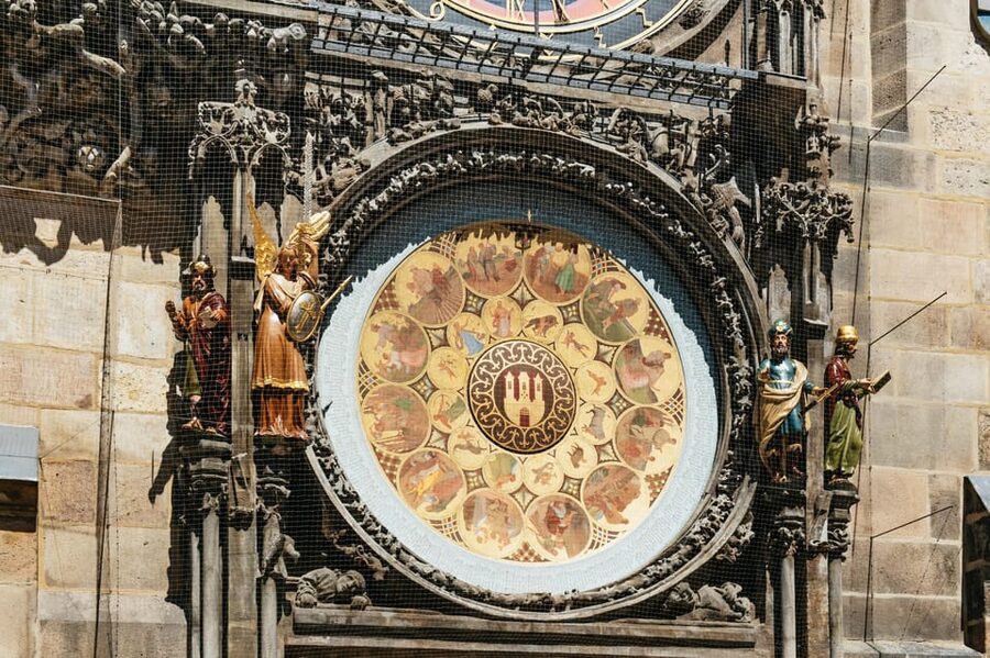 Prague: Old Town, Astronomical Clock and Underground Tour - Old Town plus Josefov: architecture, events, and the Jewish Quarter context
