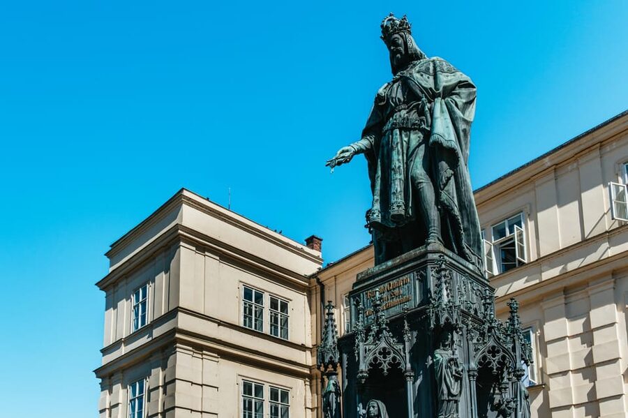 Prague: Old Town, Astronomical Clock and Underground Tour - Medieval underground passages: the view from below