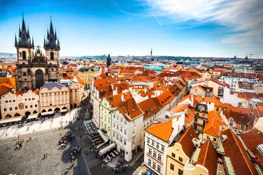 Prague: Old Town Hall and Medieval Underground Guided Tour - How skip-the-line access works in the real world