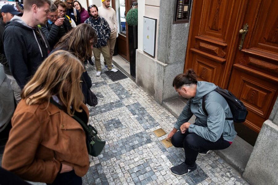 Prague: Old Town, Jewish Quarter & Astro Clock Walking Tour - Language Considerations: German, English, Italian, Spanish, and the Reality of Mixed Delivery