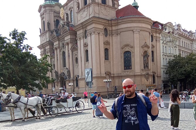 Prague Old Town Old Man Private Walking Tours - The guide experience: humor, range, and tailoring