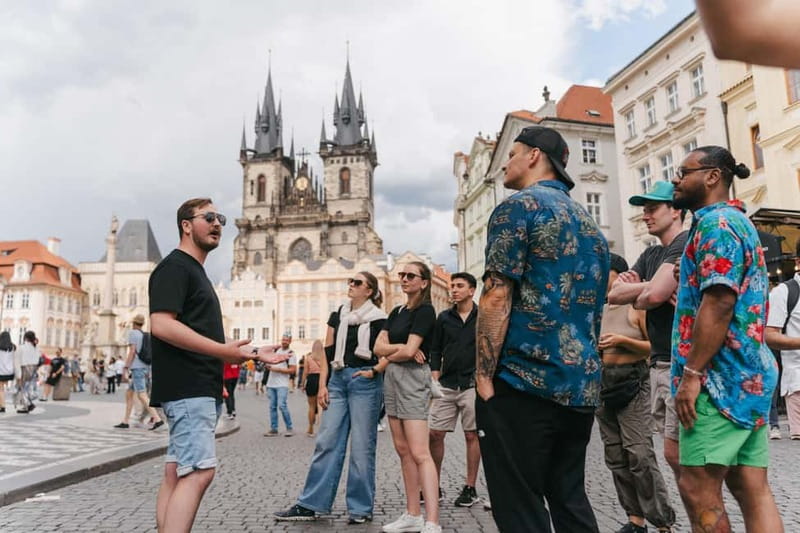 Prague: Old Town, Prague Castle & River Cruise Day Tour - Certovka canal cruise, Prague Venice breaks the walking spell