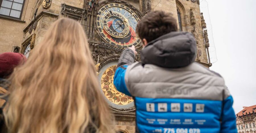Prague: Old Town Private Walking Tour with Hotel Pickup - Avoiding crowds, without pretending crowds do not exist