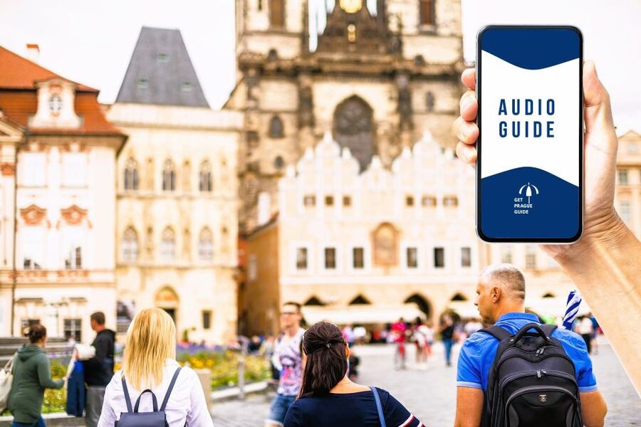Prague: Old Town Square and Astronomical Clock Audio Guide - What makes this feel comfortable on the move
