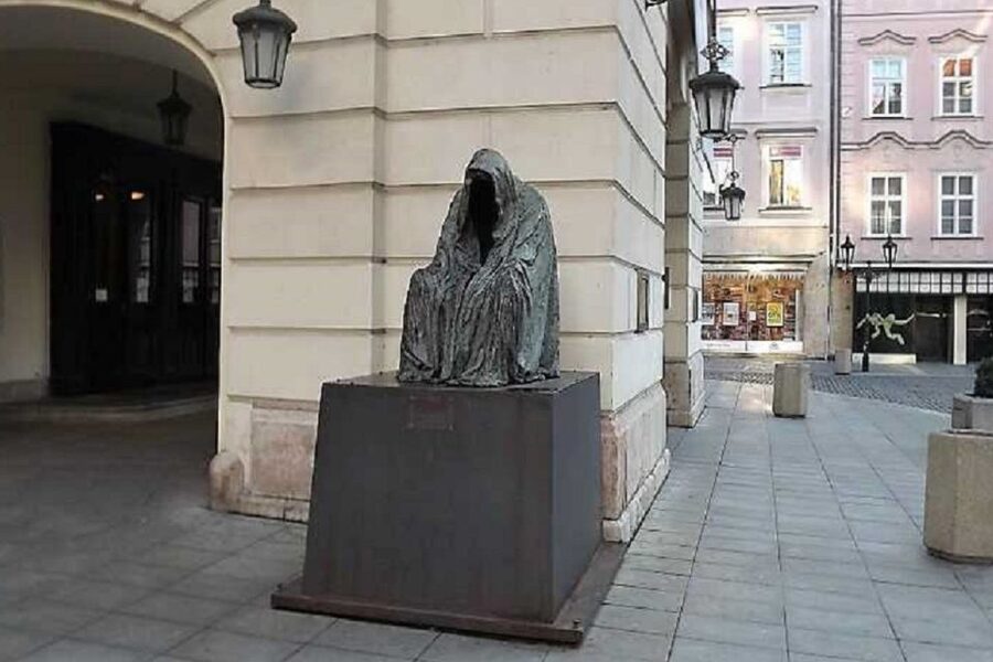 Prague: Old Town Tour & National Museum Skip-the-Line Ticket - Price and value: does $40 make sense?
