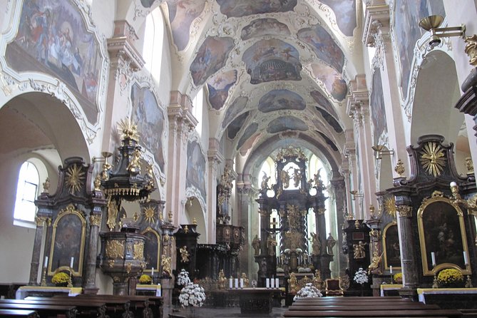 Prague Old Town Tour with a Classical Concert - Meeting point and timing: where to be, and why the schedule helps