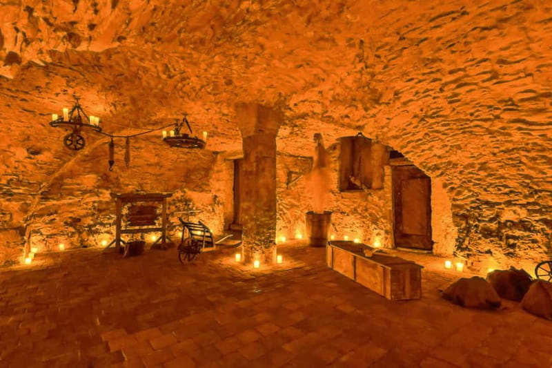 Prague: Oldtown, Medieval Underground & Dungeon History Tour - Why Prague Underground Feels Different Than the Castle Circuit