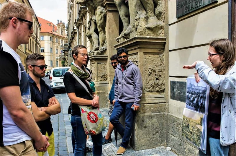 Prague: Oldtown, Medieval Underground & Dungeon History Tour - Practical Considerations Before You Go Underground