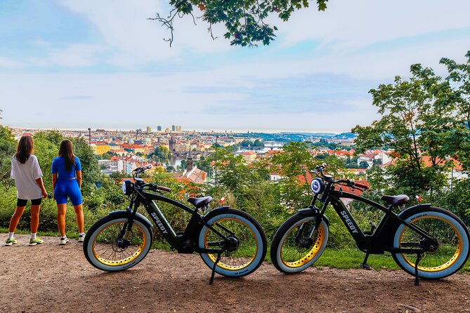 Prague on Stylish Retro styled E-Bike - Viewpoints & Sightseeing - Rudolfinum, Parizska Street, and Old Town Square in one loop