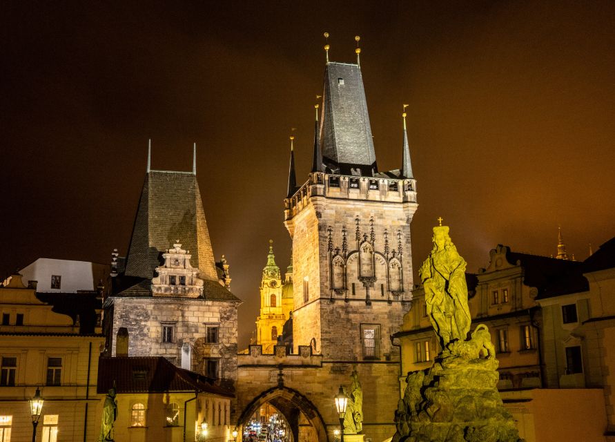 Prague: One Prague Tour with Local Food & Beer - Old Town Road Highlights: Astronomical Clock, Jewish quarter streets, and Powder Tower