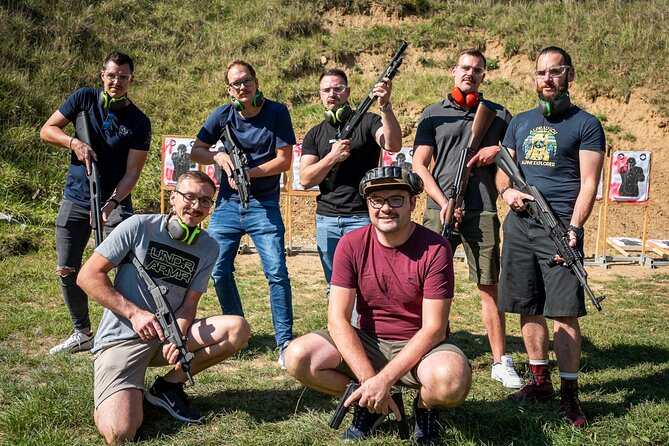 Prague: Outdoor shooting experience 3 to 10 guns + BUS Transfer - How the shooting session likely flows during the half-day block