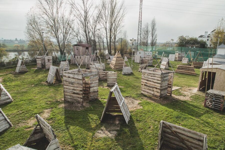 Prague: Paintballing Games - What you get to drink, and how BBQ fits the day