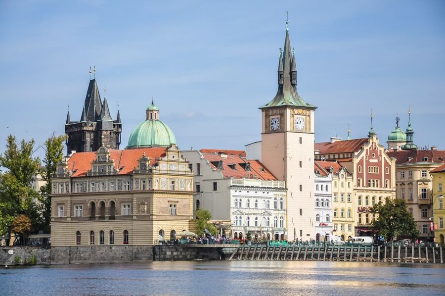Prague: Panoramic Vltava River Cruise - Audio guide, Wi-Fi, and how not to miss the story