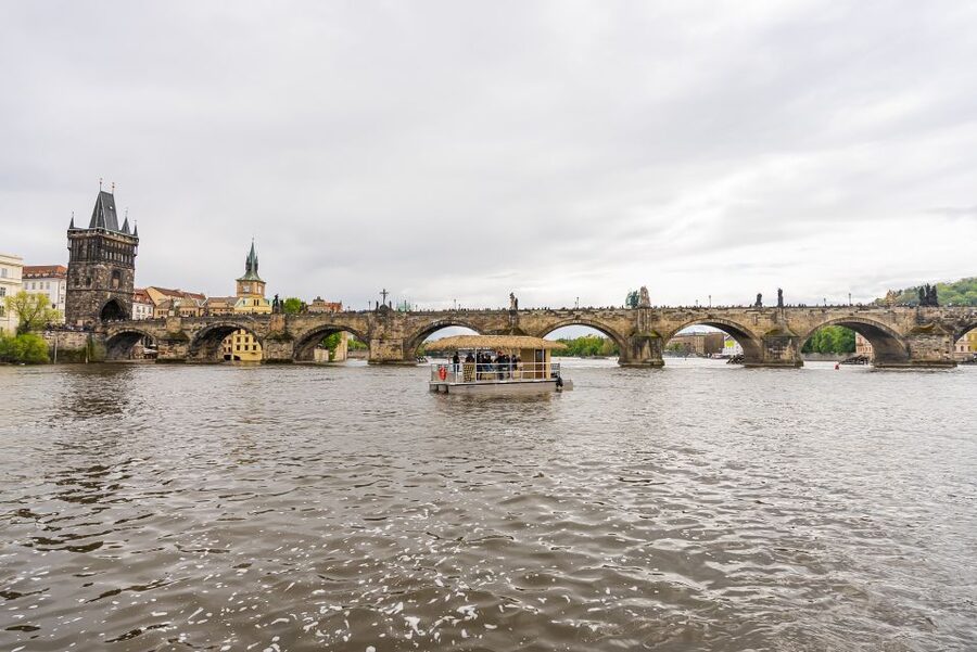 Prague: Party Tiki Boat Sightseeing Cruise with Drinks - Key things I’d bet you’ll care about most