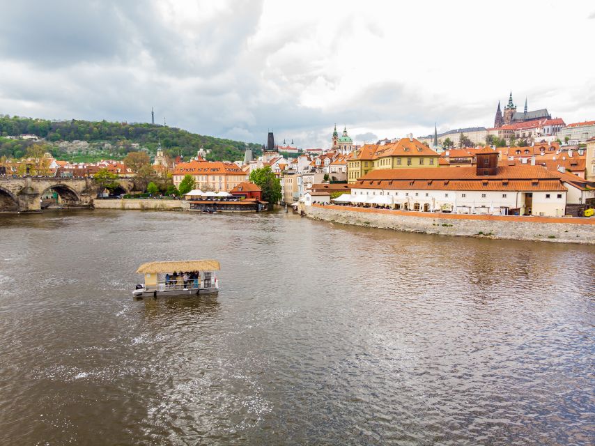 Prague: Party Tiki Boat Sightseeing Cruise with Drinks - Where you meet and what to look for (so you do not waste time)