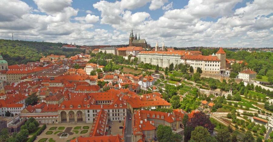 Prague: Prague Castle and Lobkowicz Palace Entry Tickets - Starting at Lobkowicz Palace: picking up tickets and using the right entrance
