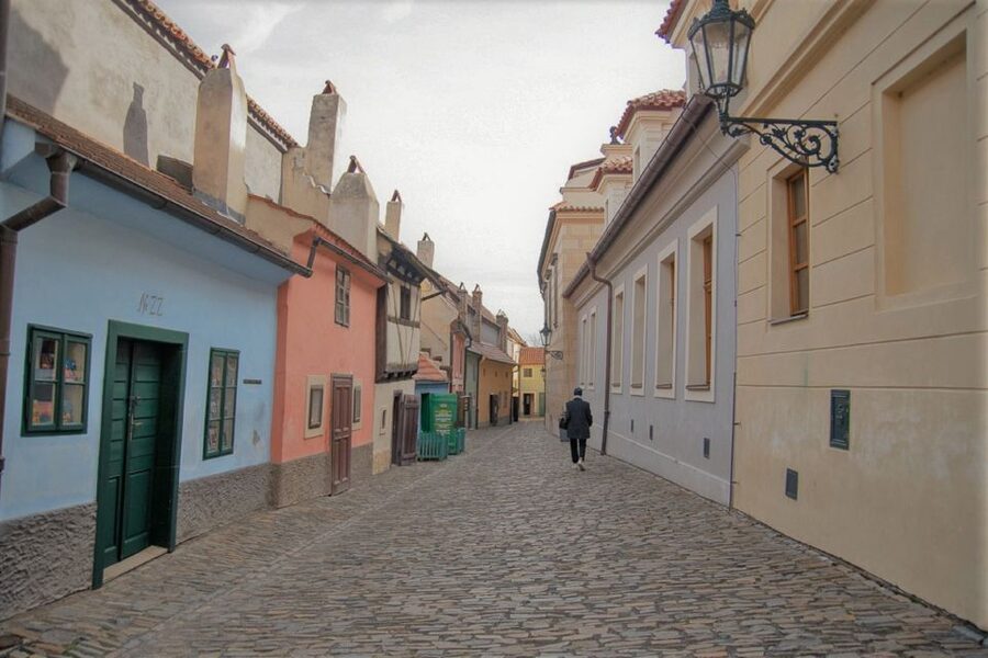 Prague: Prague Castle Complex Smartphone Audio Guide - Old Royal Palace and Vladislav Hall, where ceremonies lived