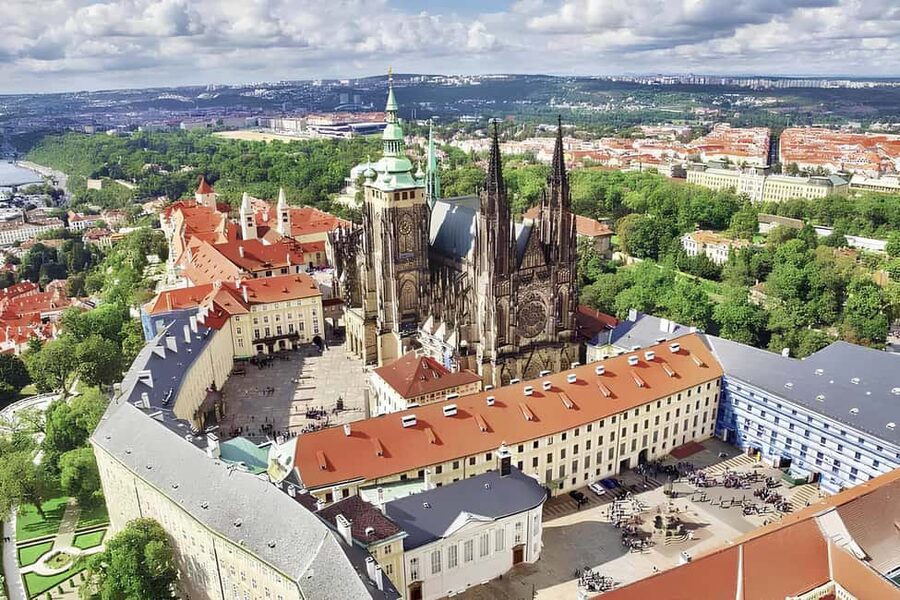Prague: Prague Castle Skip-the-Line Ticket with Audioguide - Planning Your Castle Day Around Real Queues