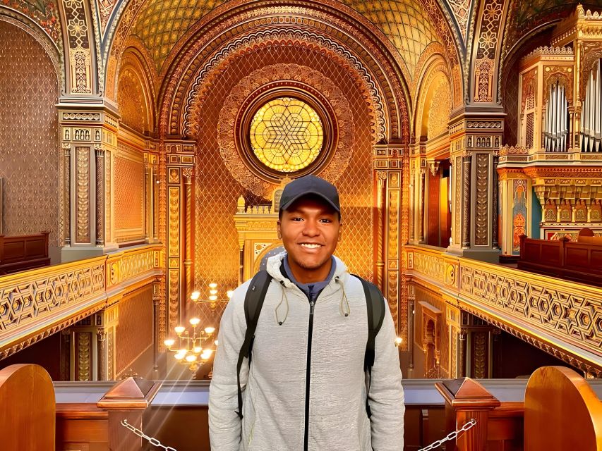 Prague: Prague Synagogues & the Jewish Cemetery Guided Tour - Meeting at Old Town Square, and what to bring