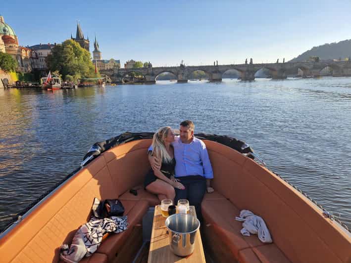 Prague Private Boat Tour - 2 Hours - Timing and what 2 hours is really good for