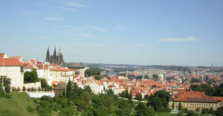 Prague: Private City Tour by Minivan - Prague Castle and St. Vitus Cathedral: a guided route through the biggest block of stops