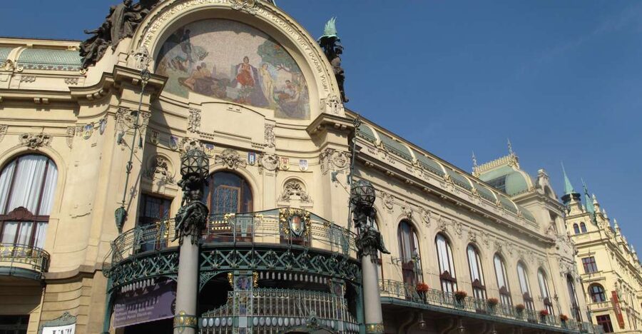 Prague: Private Cubism & Art Nouveau Walking Tour - Why Prague’s Cubism and Art Nouveau Mix So Well