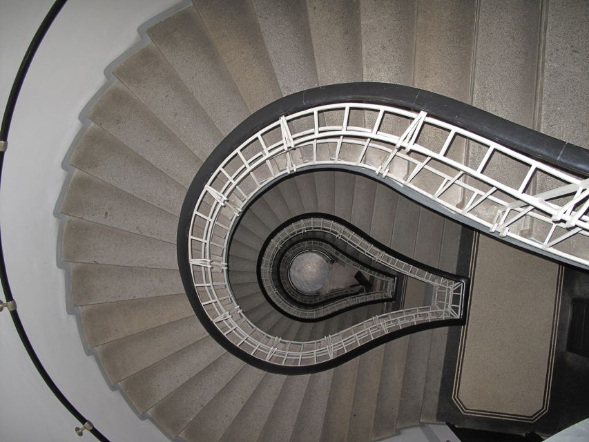 Prague: Private Cubism & Art Nouveau Walking Tour - What Makes the Guide’s Approach Worth It