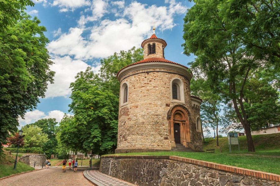 Prague: Private tour to the historic fortress of Vyšehrad - The viewpoint photo moment over the Vltava