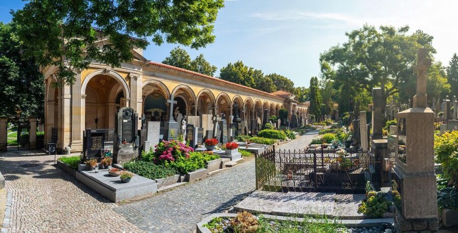 Prague: Private tour to the historic fortress of Vyšehrad - Walking the ramparts: history you can actually follow